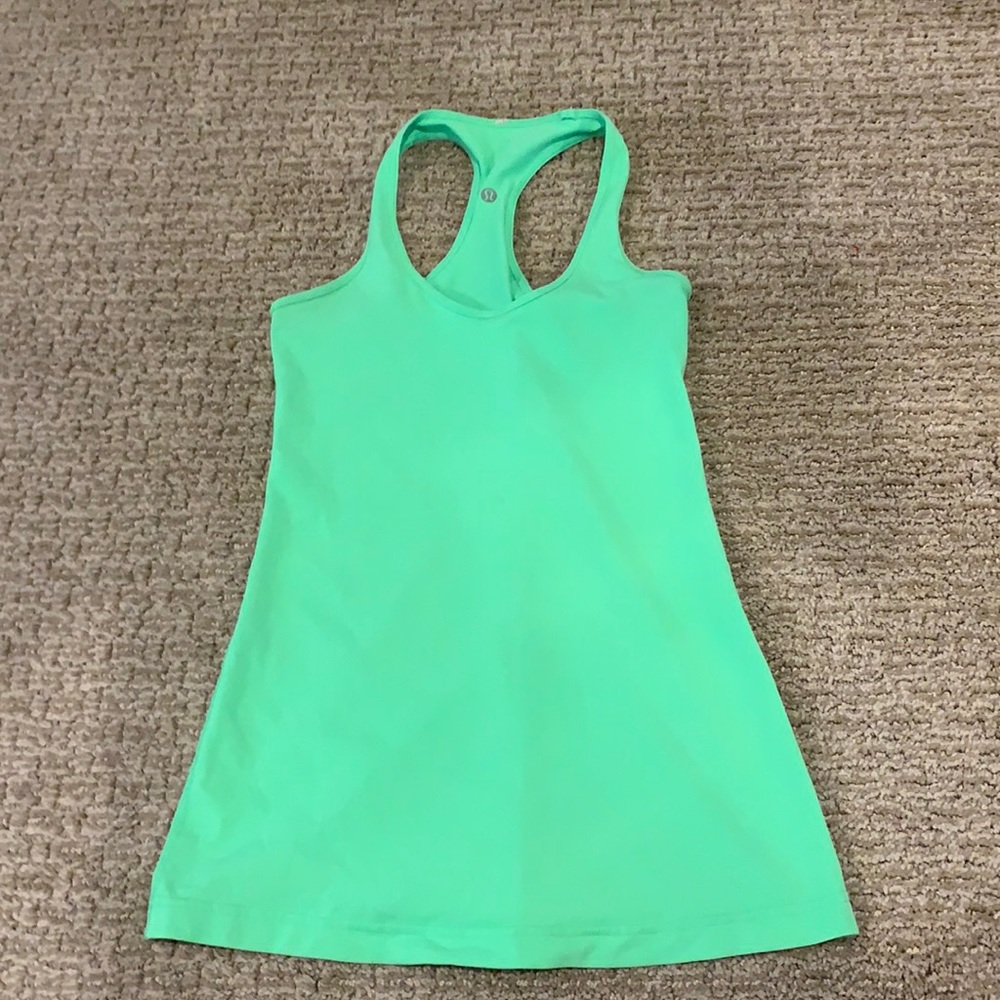 Lululemon tank size 6